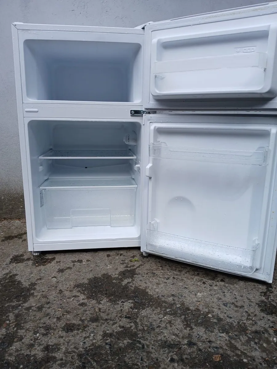 6 MOUNTH OLD UNDER COUNTER FRIDGE AND FREEZER - Image 3