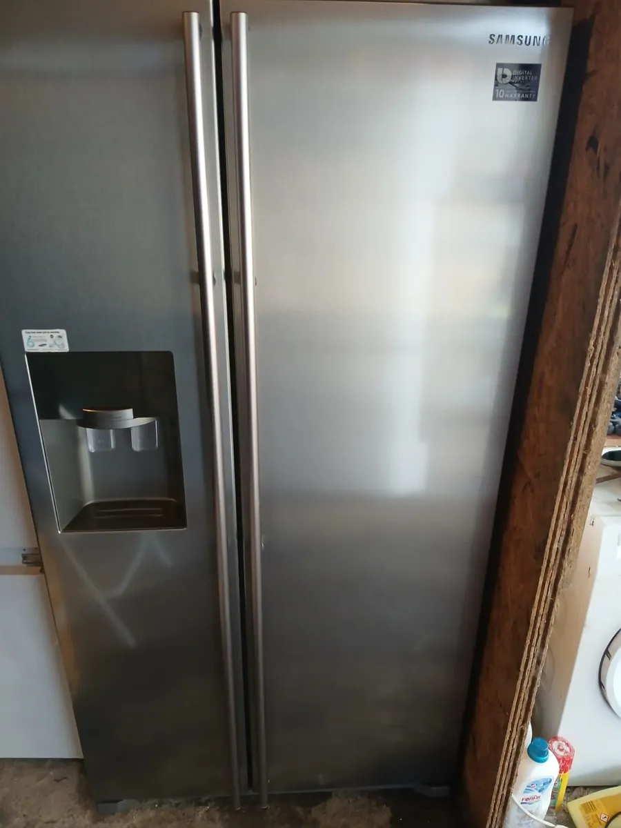 SAMSUNG AMERICAN FRIDGE AND FREEZER - Image 4