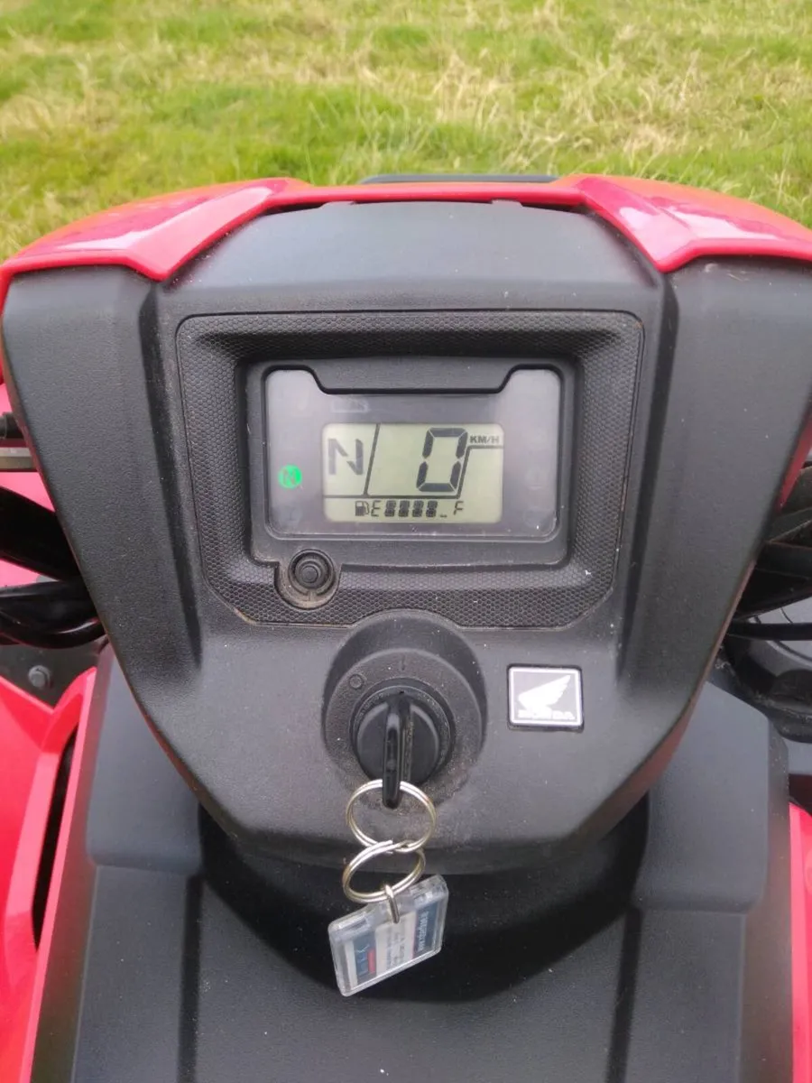 2016 honda 500 trx - Image 3