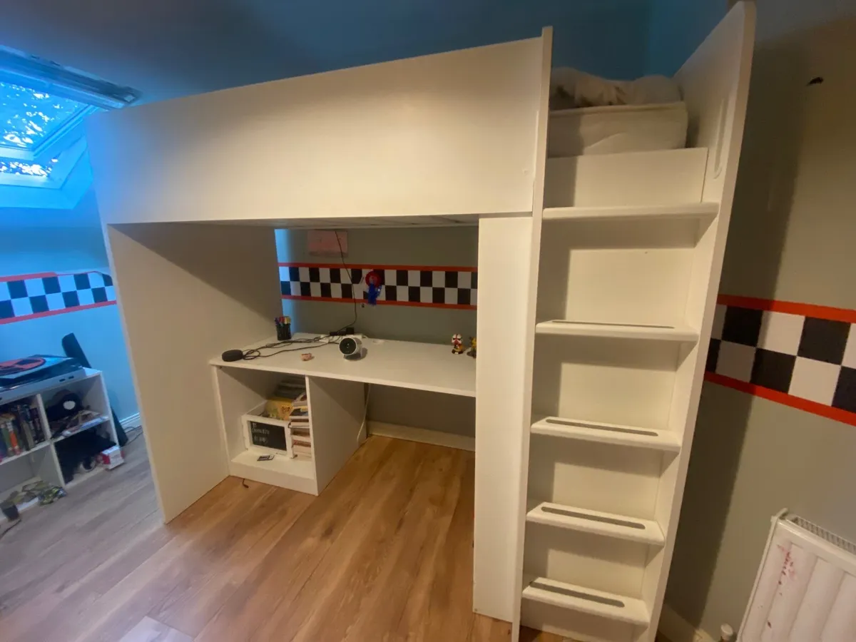 High level bed & desk - Image 4