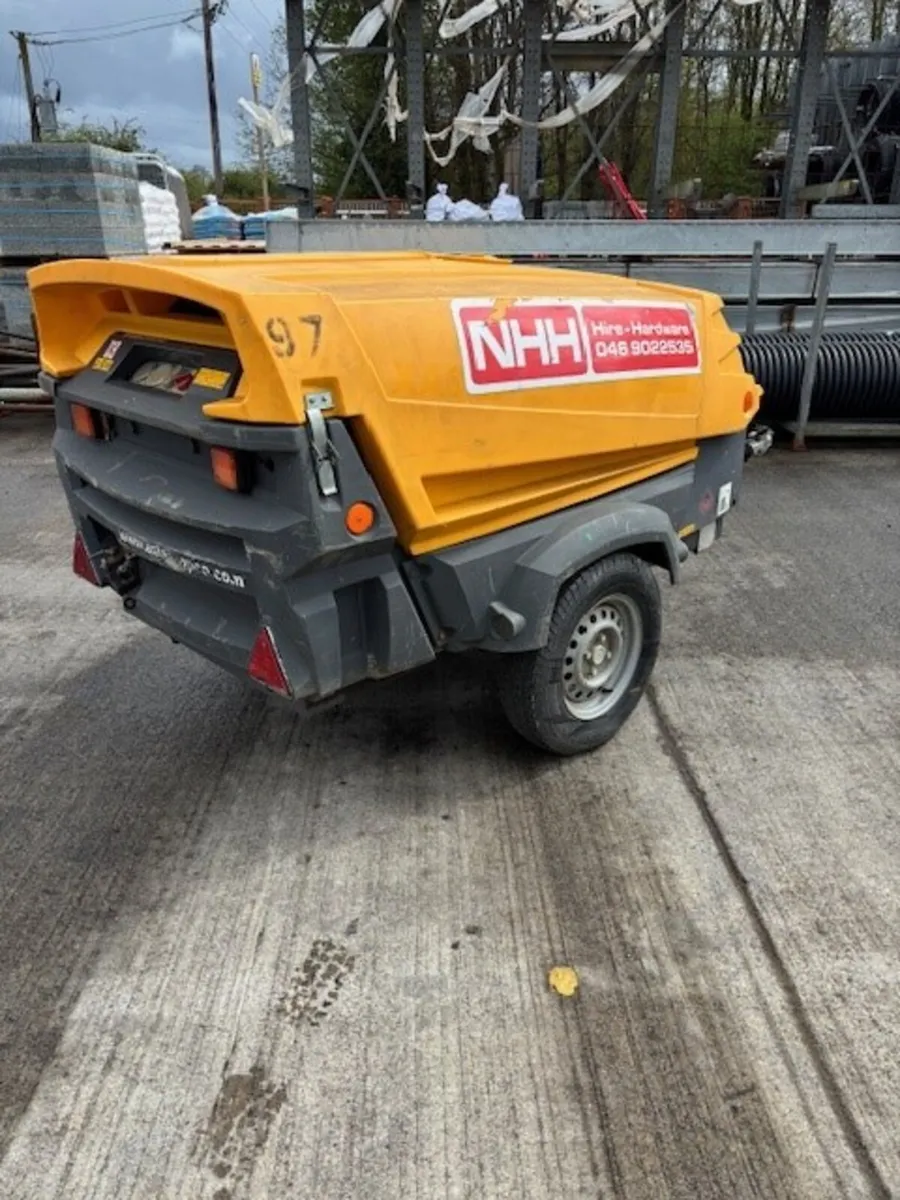 ATLAS COPCO XAS67 130CFM / 6KVA COMPRESSOR - Image 2