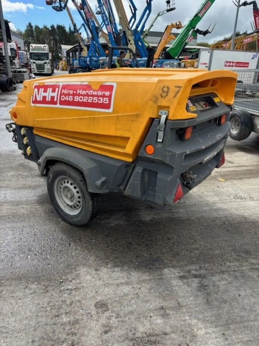 ATLAS COPCO XAS67 130CFM / 6KVA COMPRESSOR - Image 1