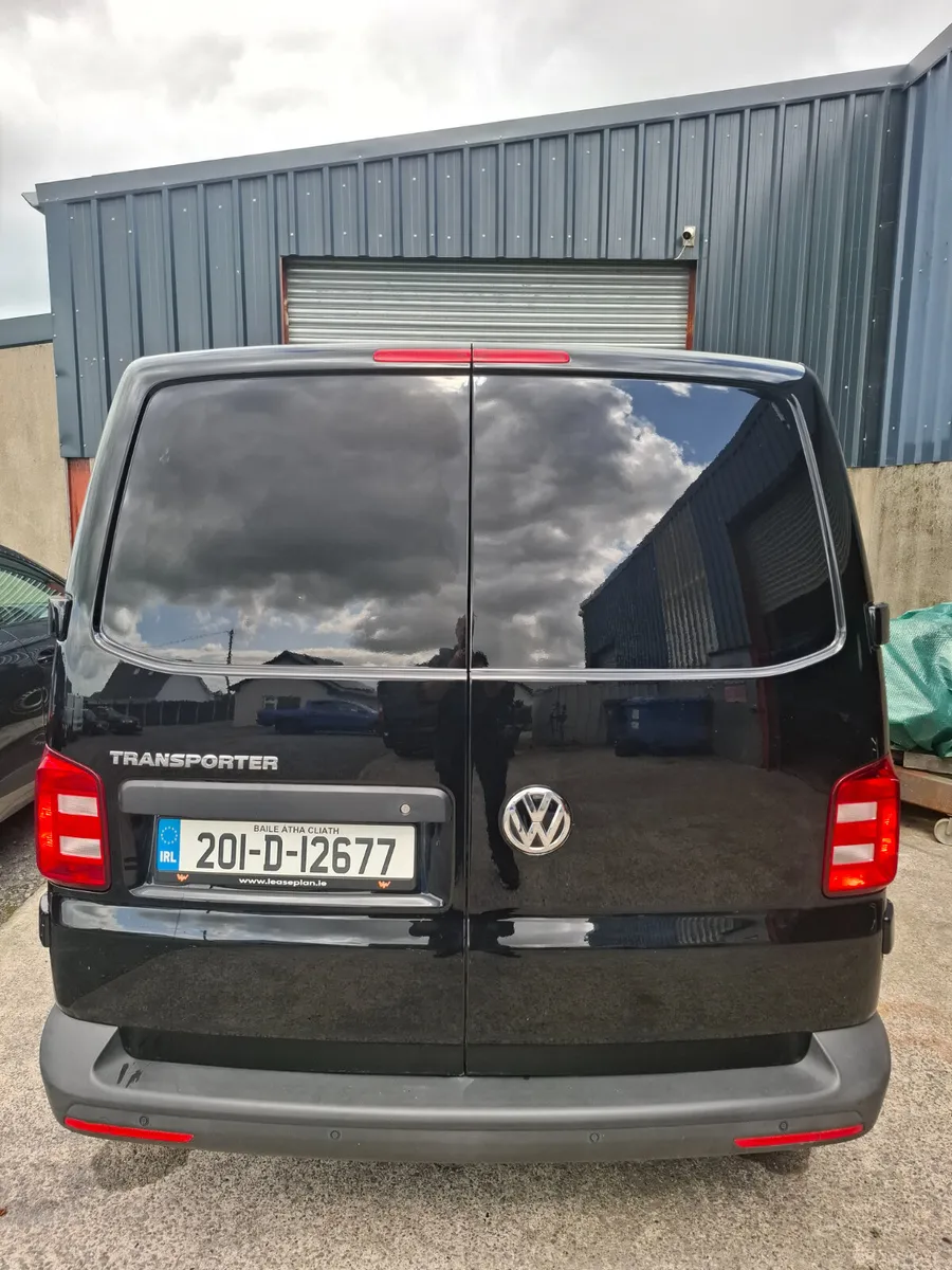 Volkswagen Transporter 2020 Low Miles - Image 4