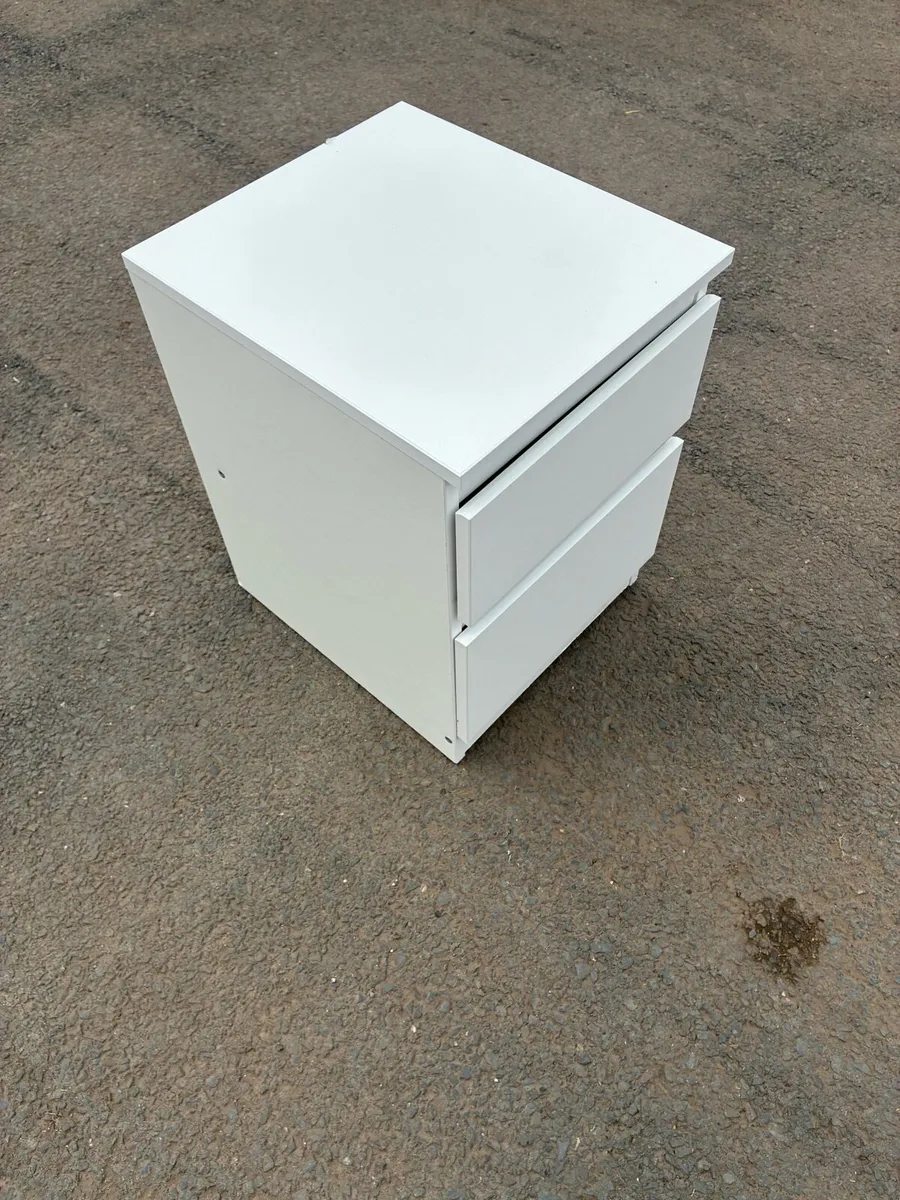 Bedside lockers - Image 2