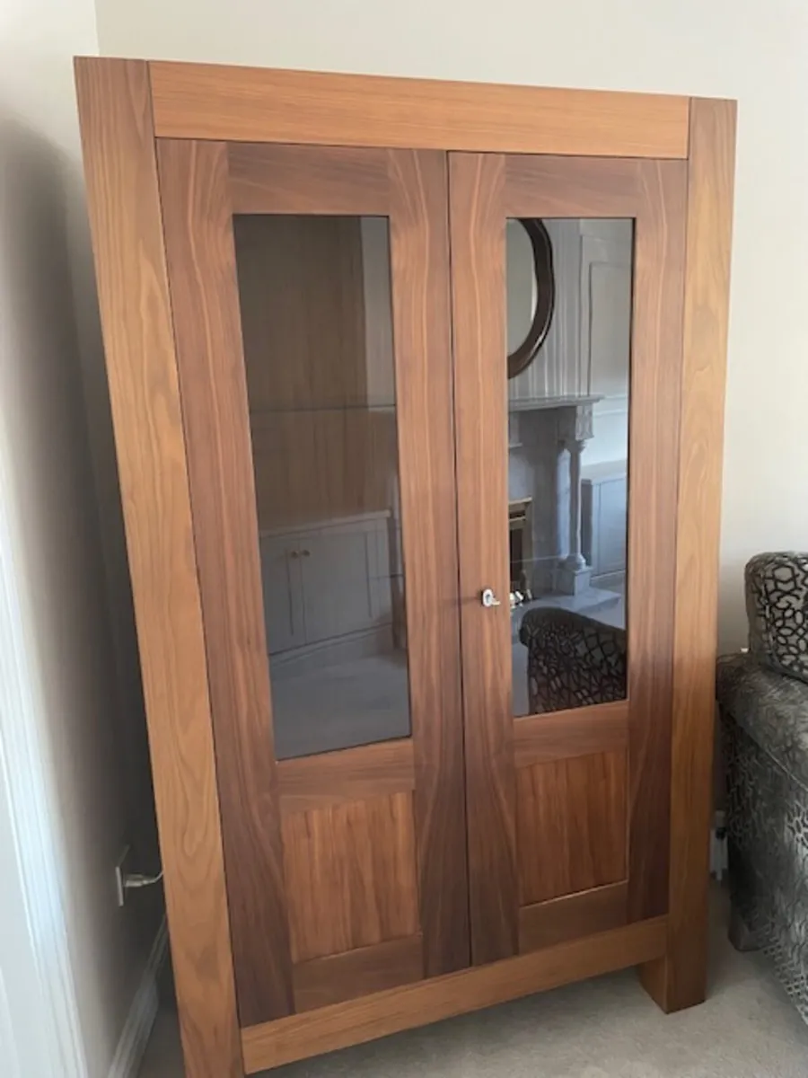 Display Cabinet - Image 1