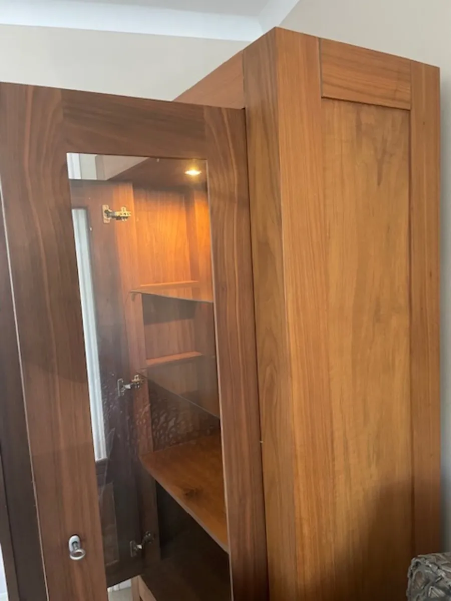 Display Cabinet - Image 3