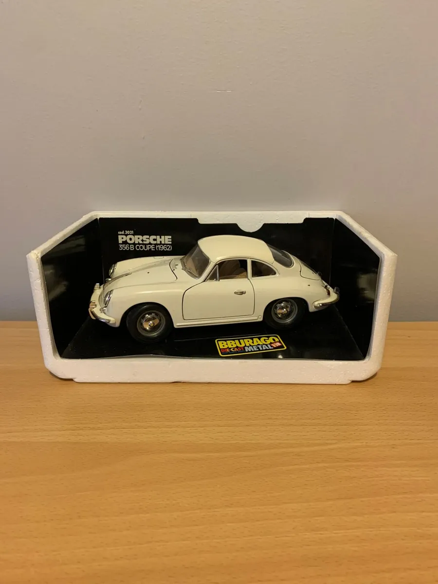 Porsche 356 B Coupé (1962) 1/18 Burago Model Car - Image 3