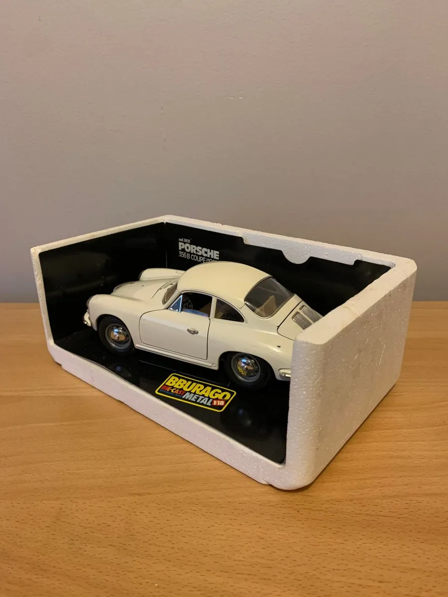Porsche 356 B Coupé (1962) 1/18 Burago Model Car - Image 2