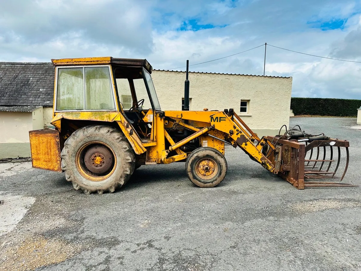 Massey Ferguson 50B Loader - Image 2