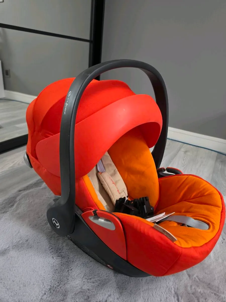 Cybex cloud Platinum Q size with base - Image 4