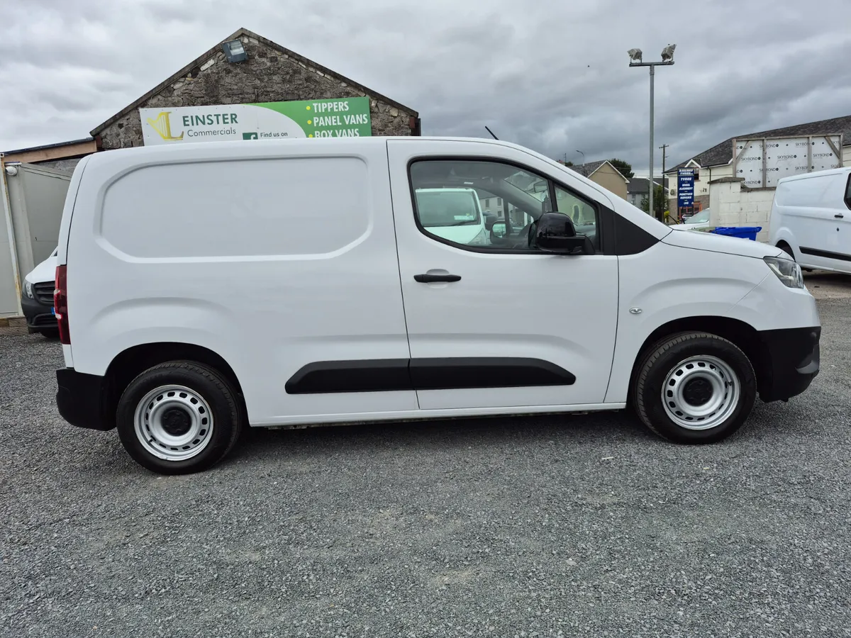 TOYOTA PROACE CITY A/C INCLUDES VAT - Image 3