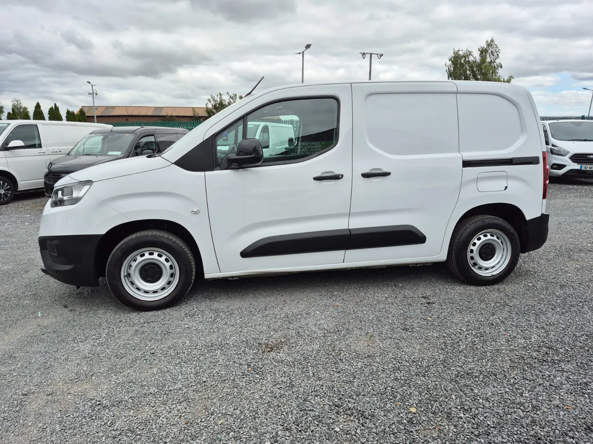 TOYOTA PROACE CITY A/C INCLUDES VAT - Image 4