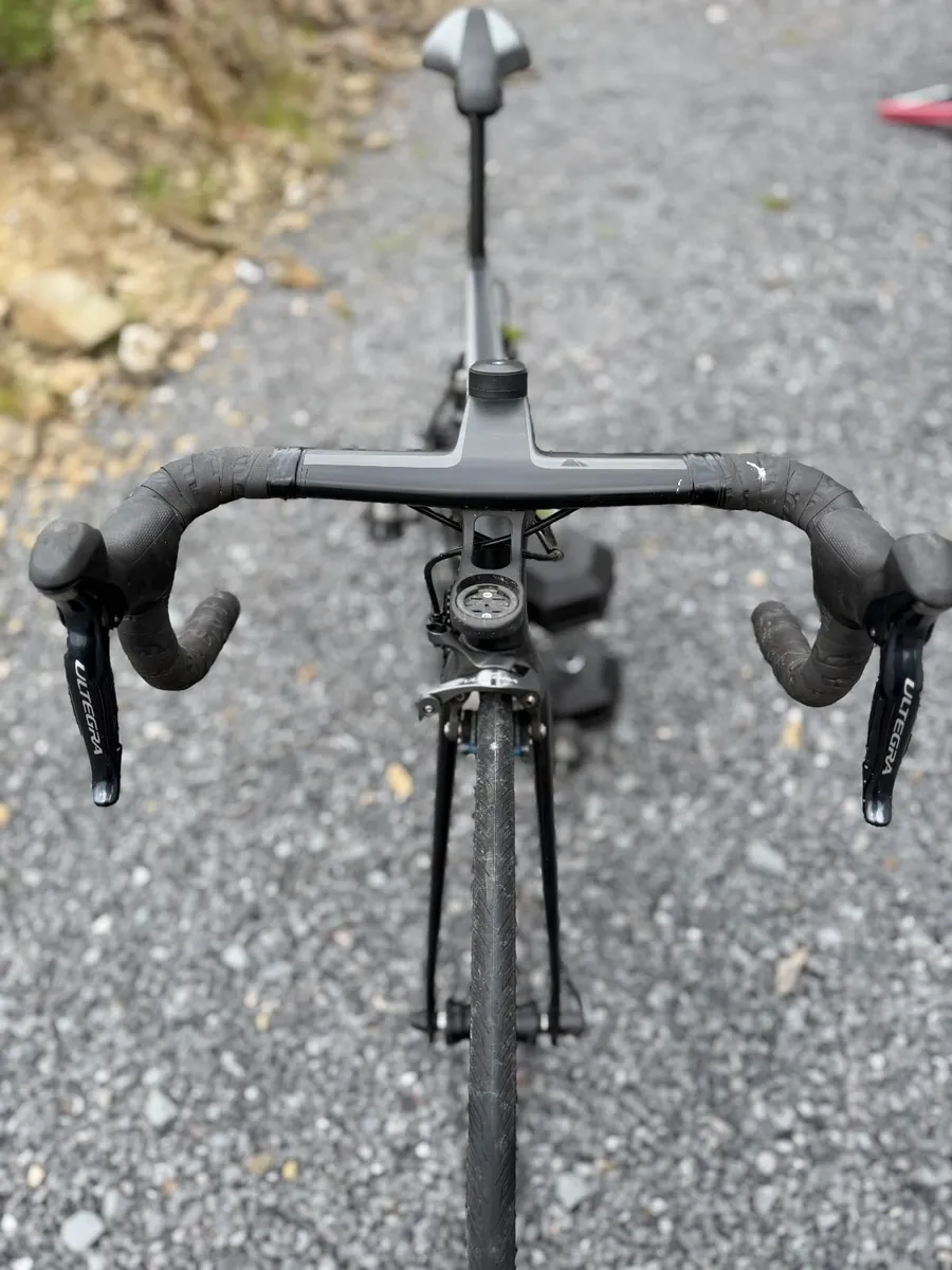 Canyon Aeroad CFR Carbon with Ultegra electric - Image 3