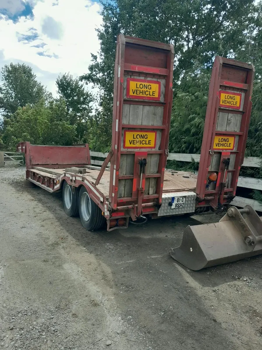 Low loader - Image 1