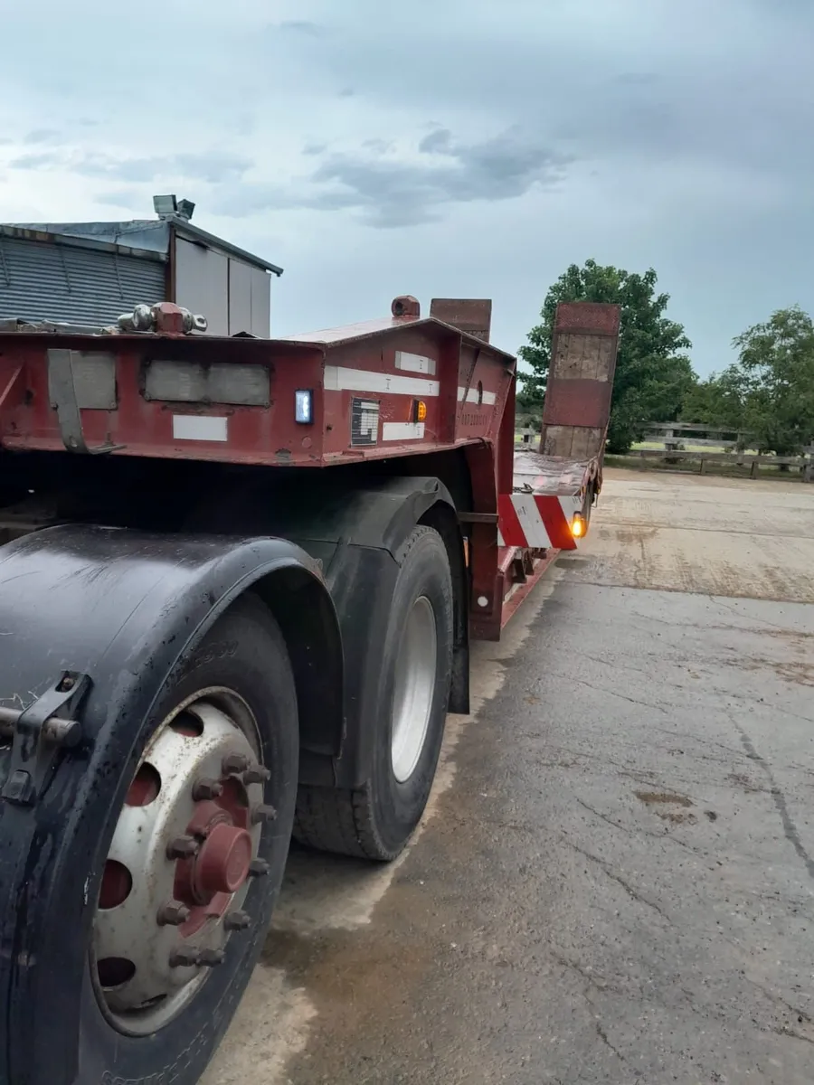 Low loader - Image 3