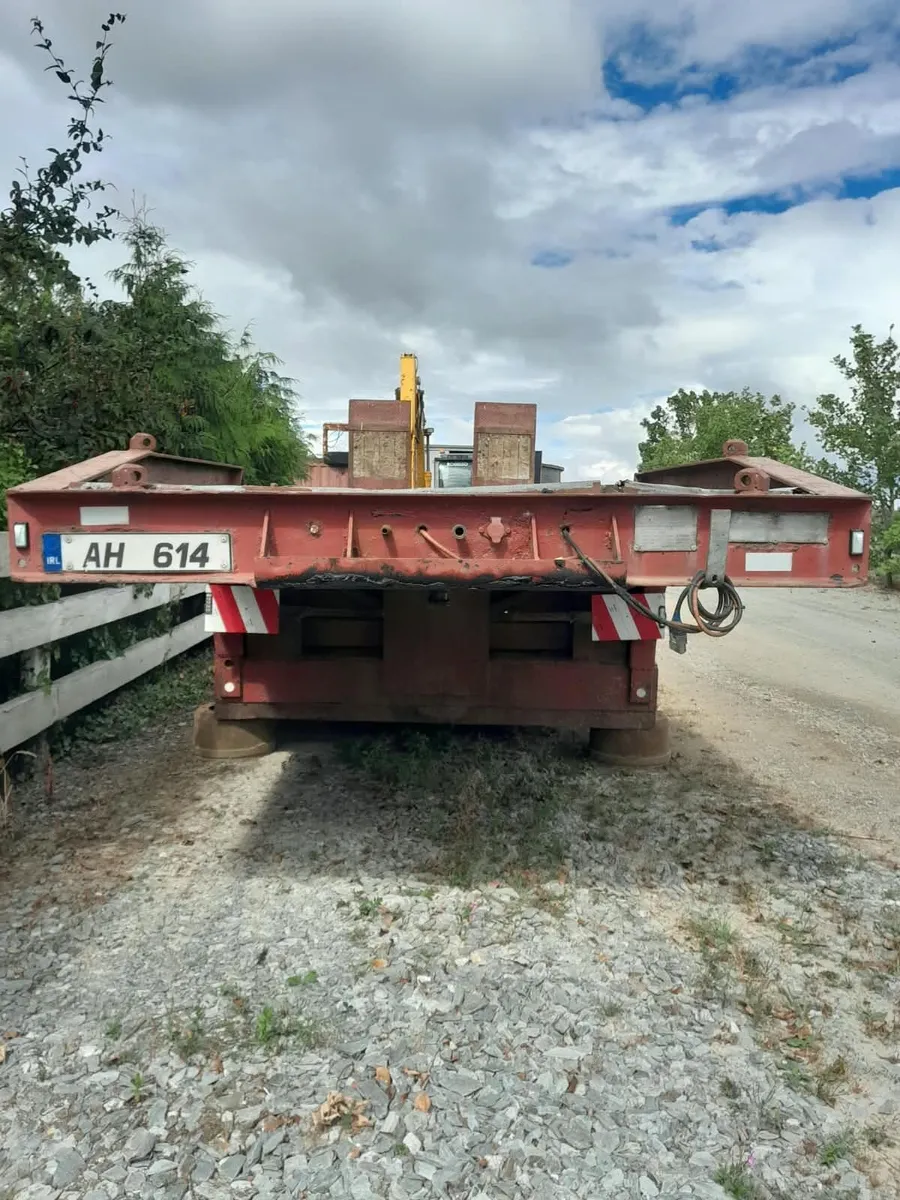 Low loader - Image 2