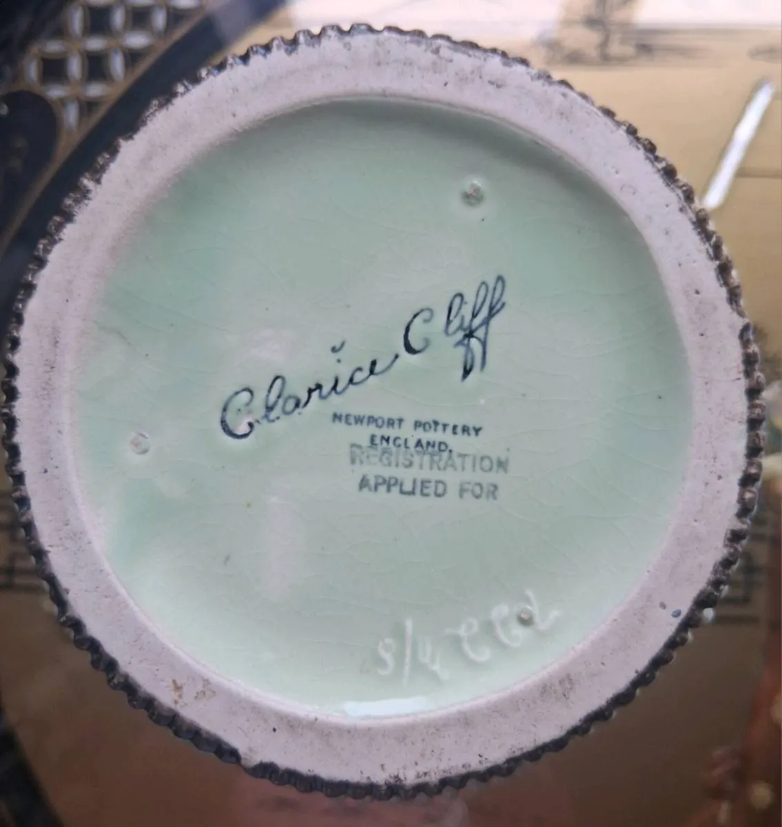 Clarice Cliff vase - Image 4
