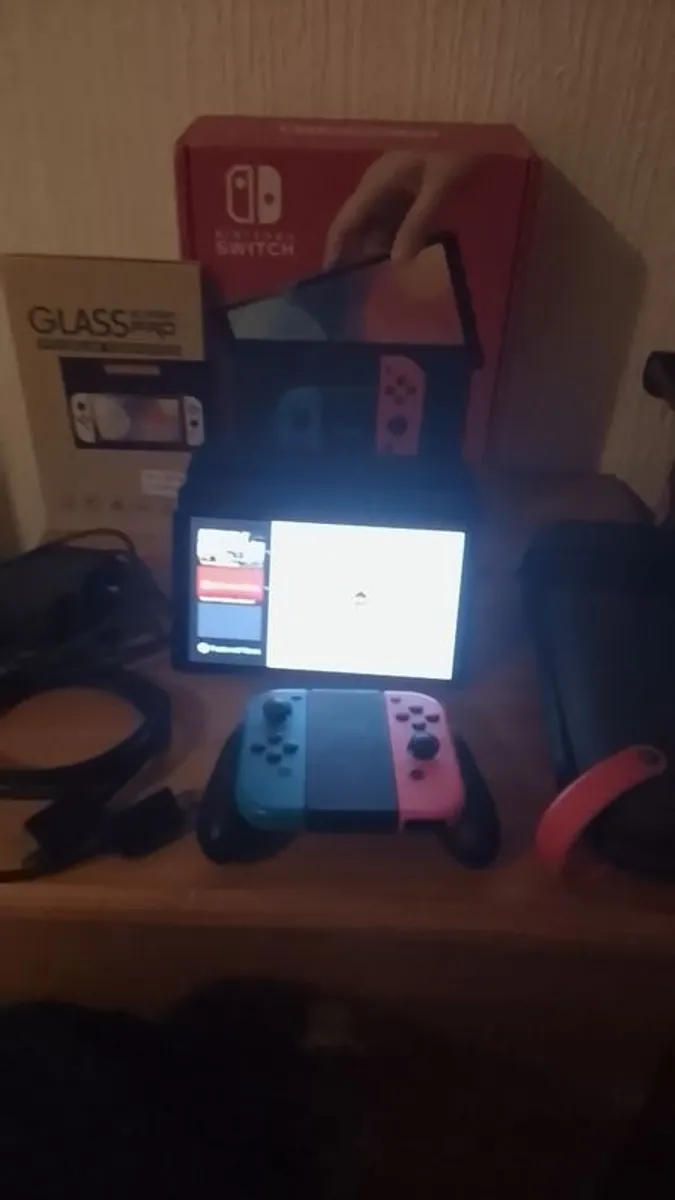Nintendo switch OLED - Image 2