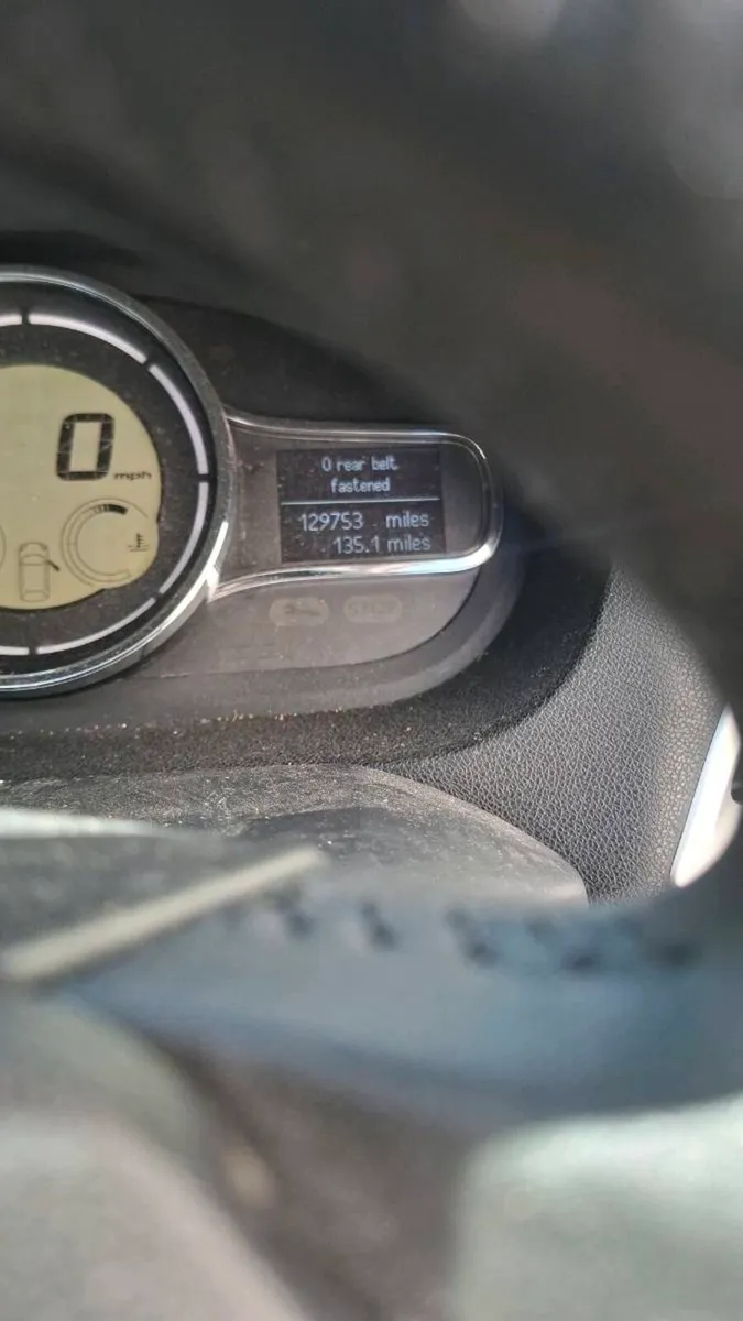 Car - Image 4