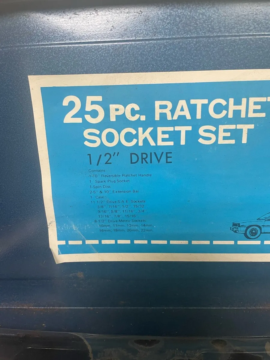Vintage Ratchet Set - Image 2