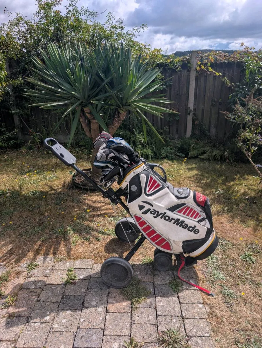 Ultimate Ping golf clubs and TaylorMade tour bag - Image 1