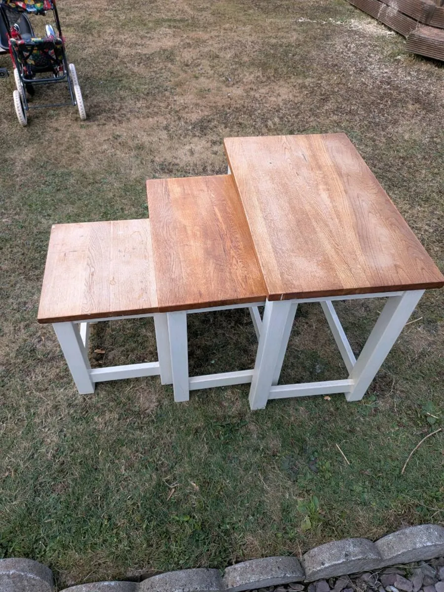 Nest of tables - Image 2