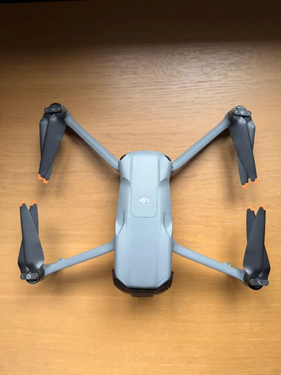DJI Air 3 Fly More Combo - Image 3