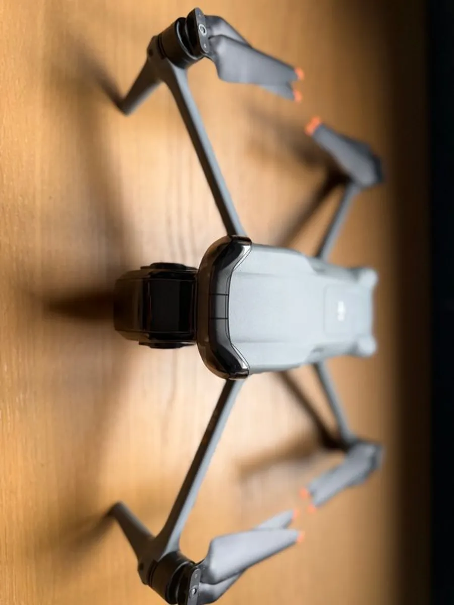 DJI Air 3 Fly More Combo - Image 4