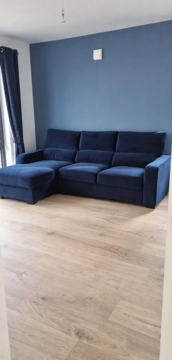 3 seater couch - Image 1