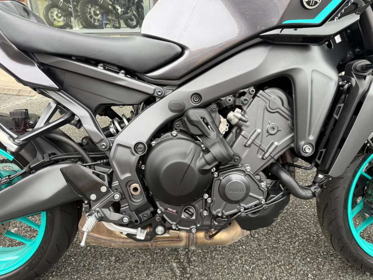 2025 Yamaha MT 09 Y AMT - Image 3