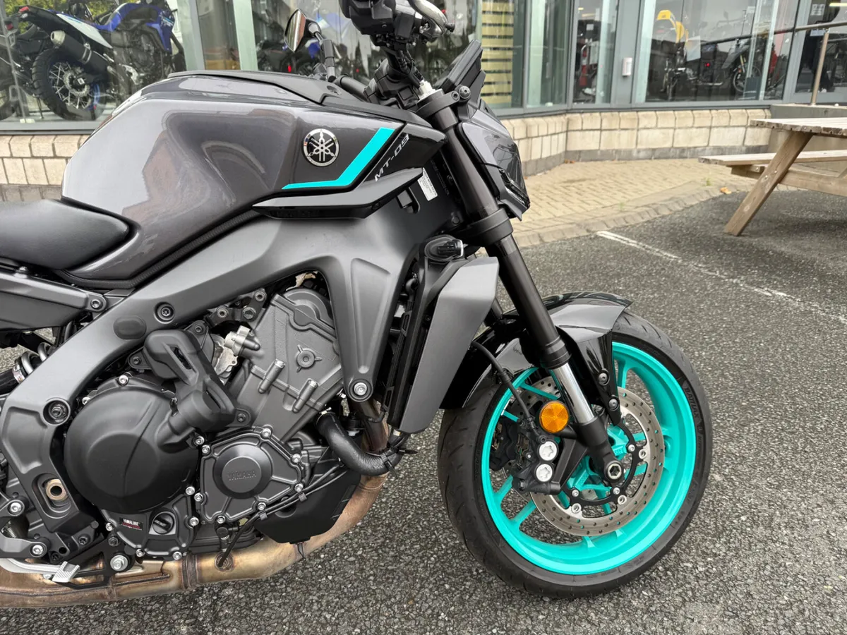 2025 Yamaha MT 09 Y AMT - Image 2