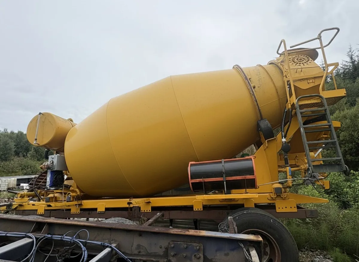 Truck mixer - Image 1
