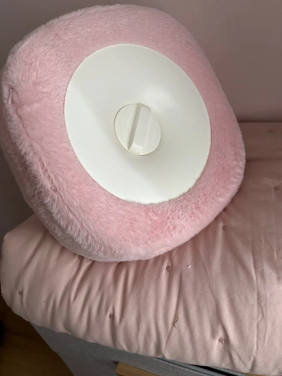 LULU Tablet Pillow Stand - Image 4