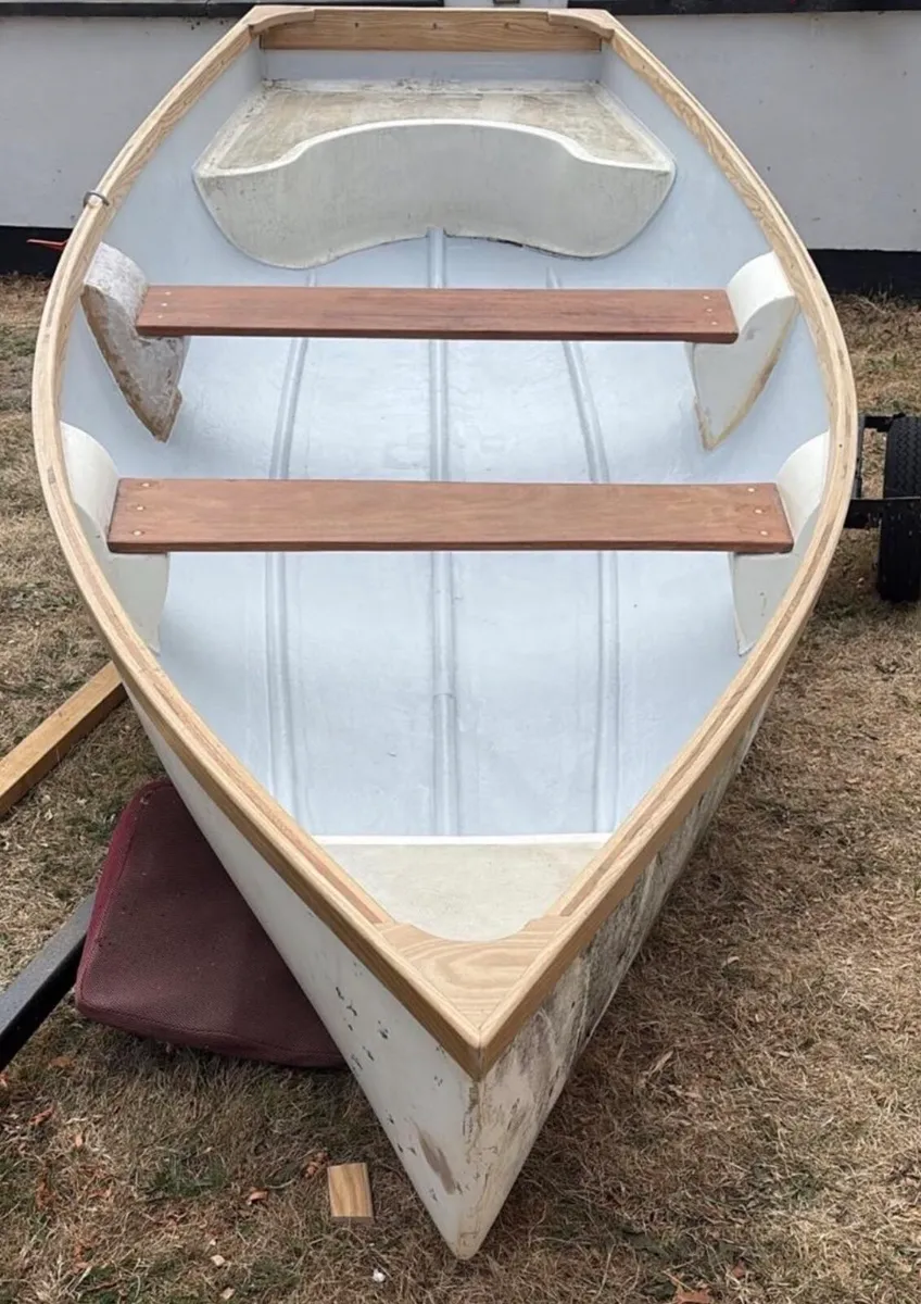Boat,engine and trailer - Image 4