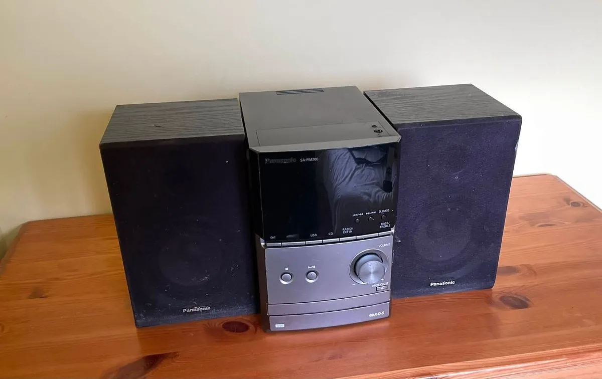 Panasonic Stereo System with Remote - CD Faulty - Image 3