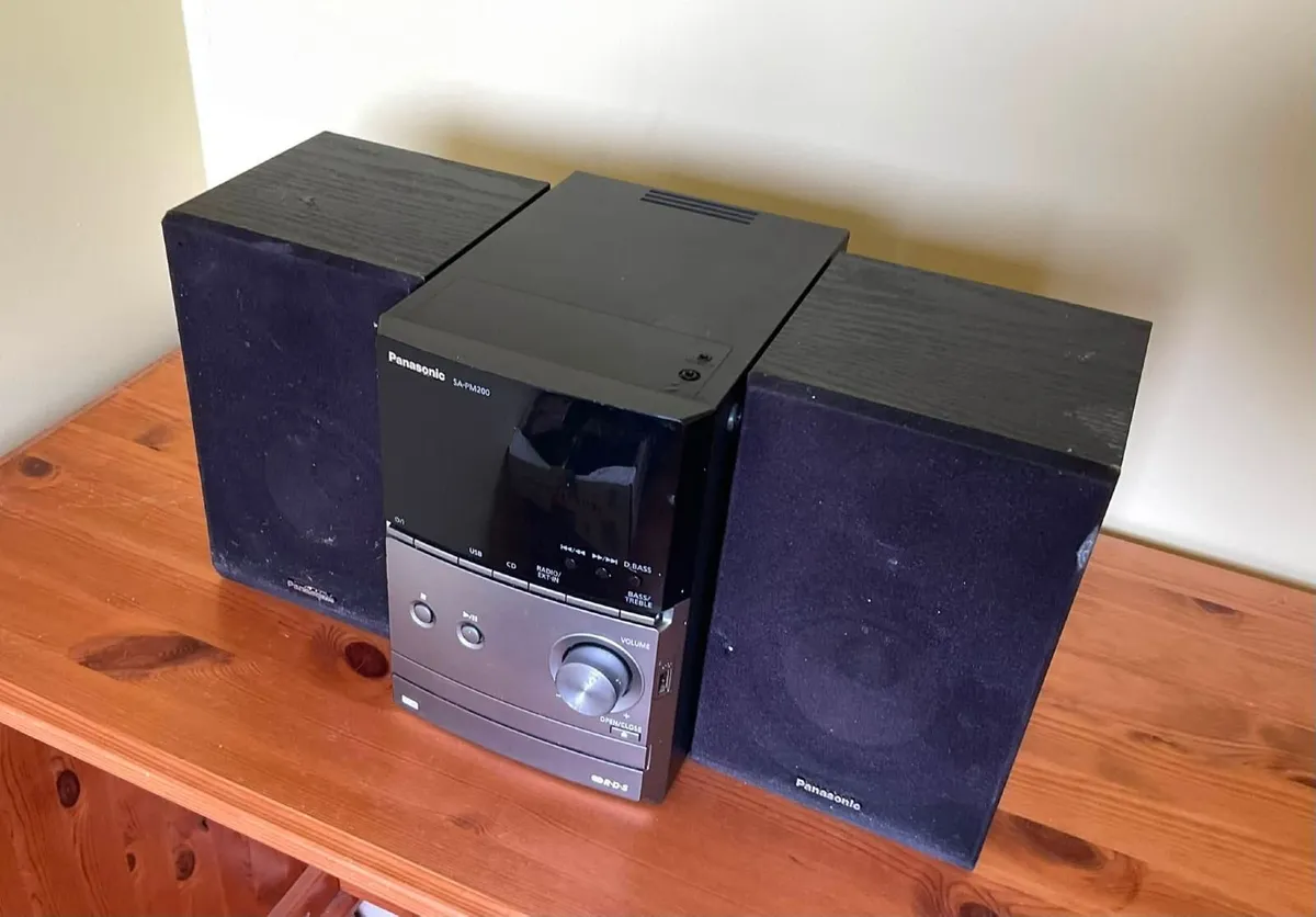 Panasonic Stereo System with Remote - CD Faulty - Image 1