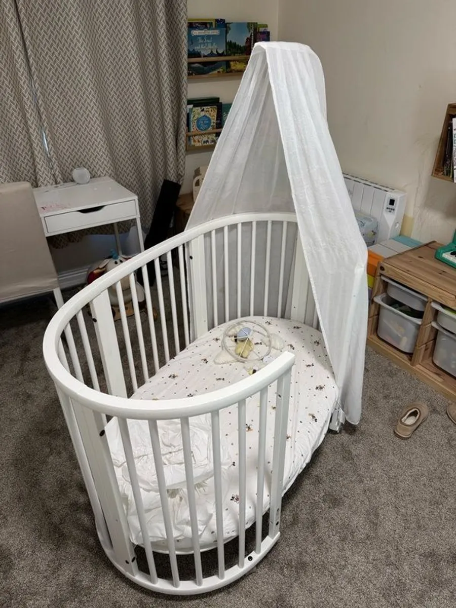 Stokke Sleepi Crib - Image 4