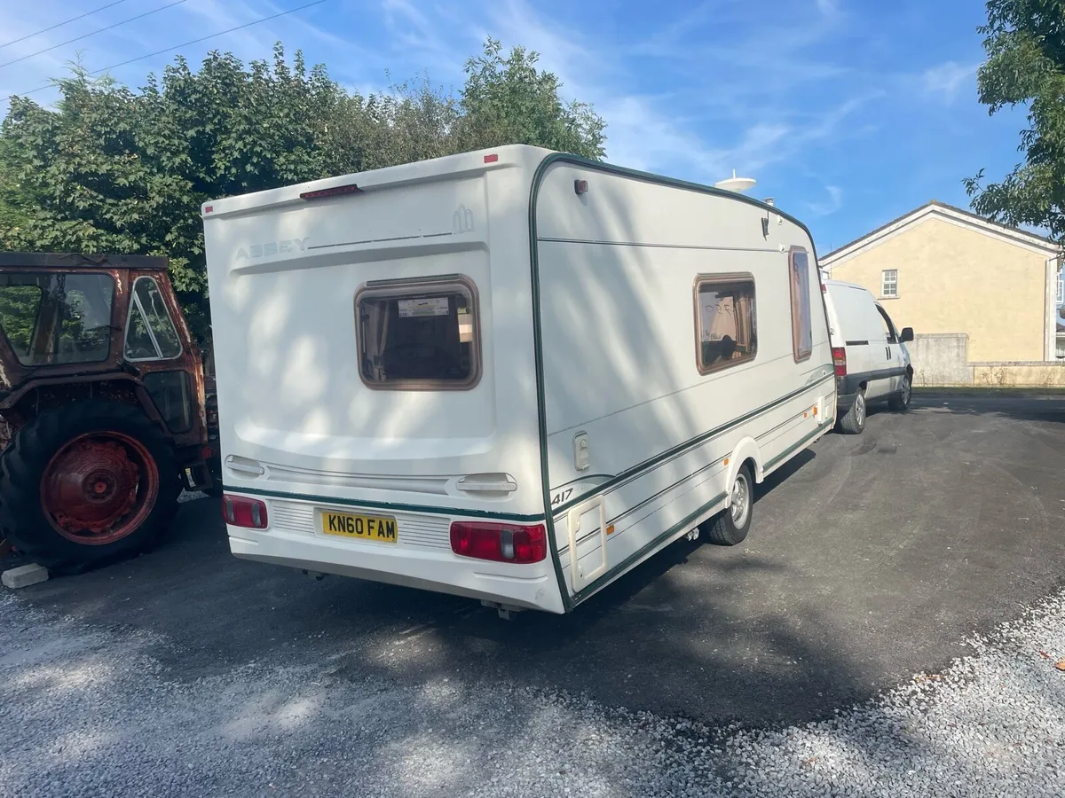 4 berth caravan - Image 4