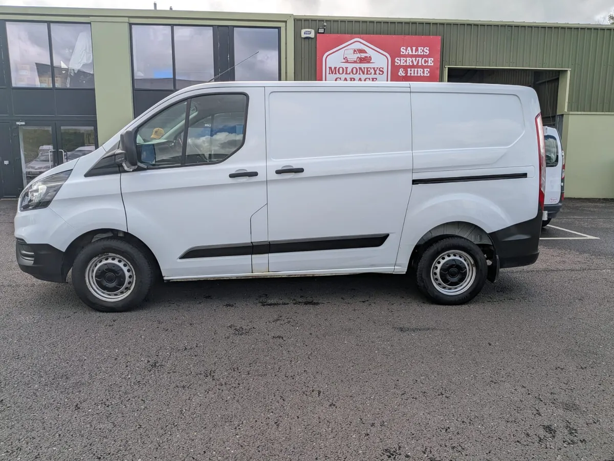 Ford Transit Custom 2022 - Image 4