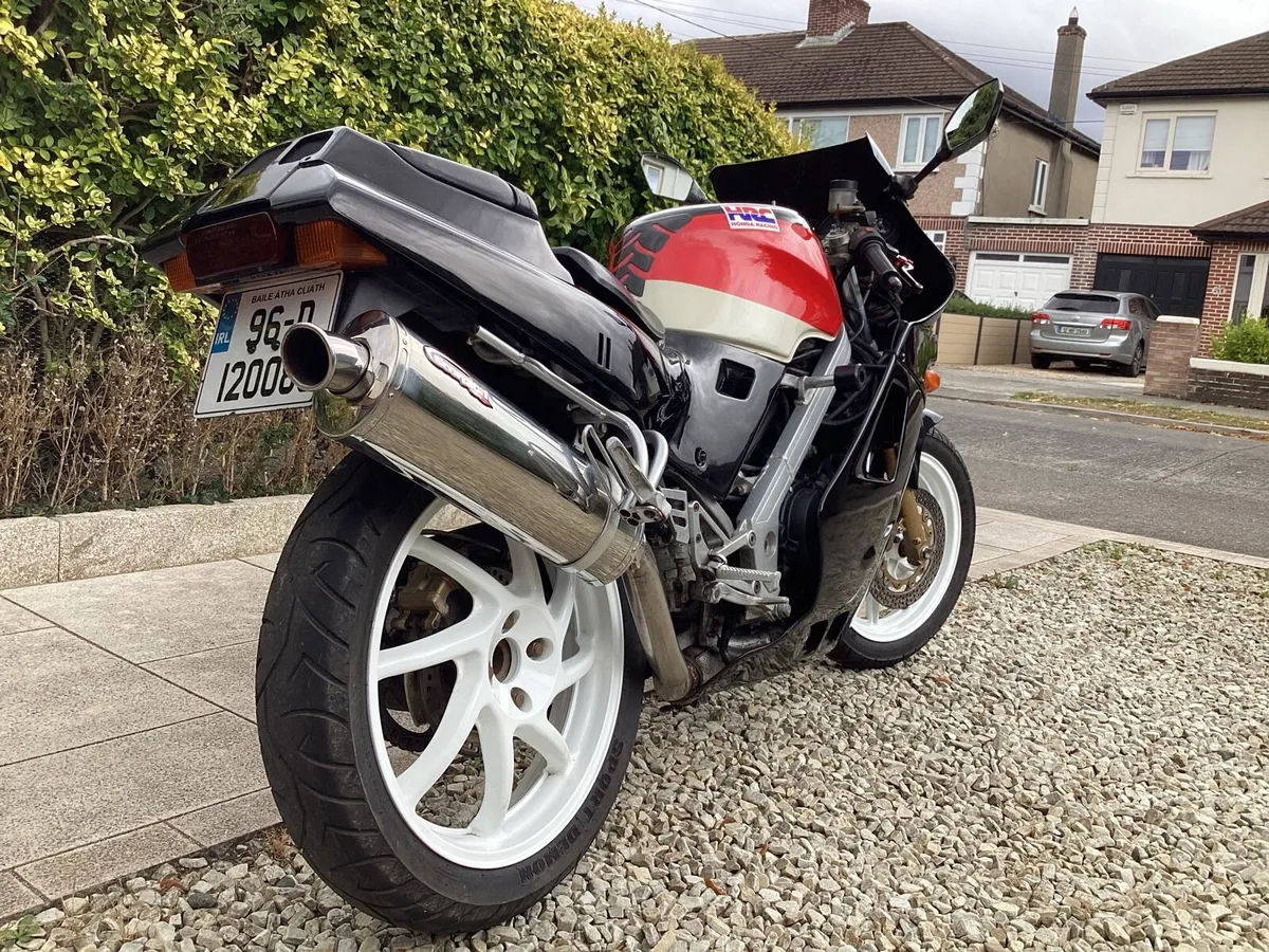 1996 Honda vfr400 nc24 - Image 3