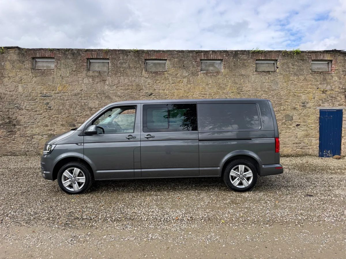 Volkswagen Transporter 2017 crew cab Dsg auto 204 - Image 2
