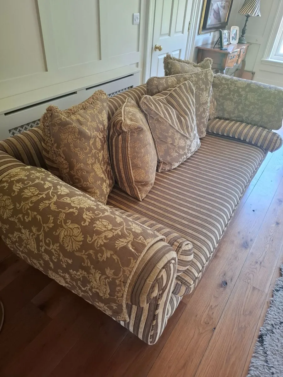 Finline 3 seater and 2 seater counch - Image 4
