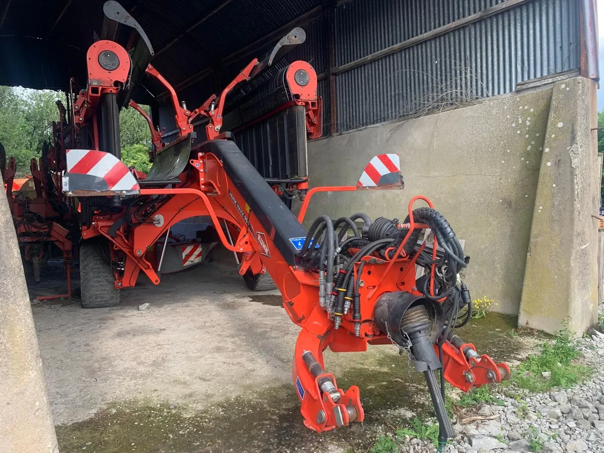 KUHN MERGE MAX 950, 2023 - Image 1