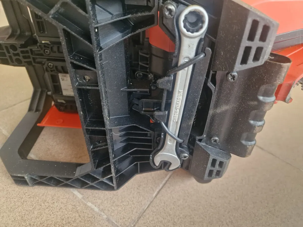 Hilti DSH 600-22 Battery-powered cut-off saw - Image 3