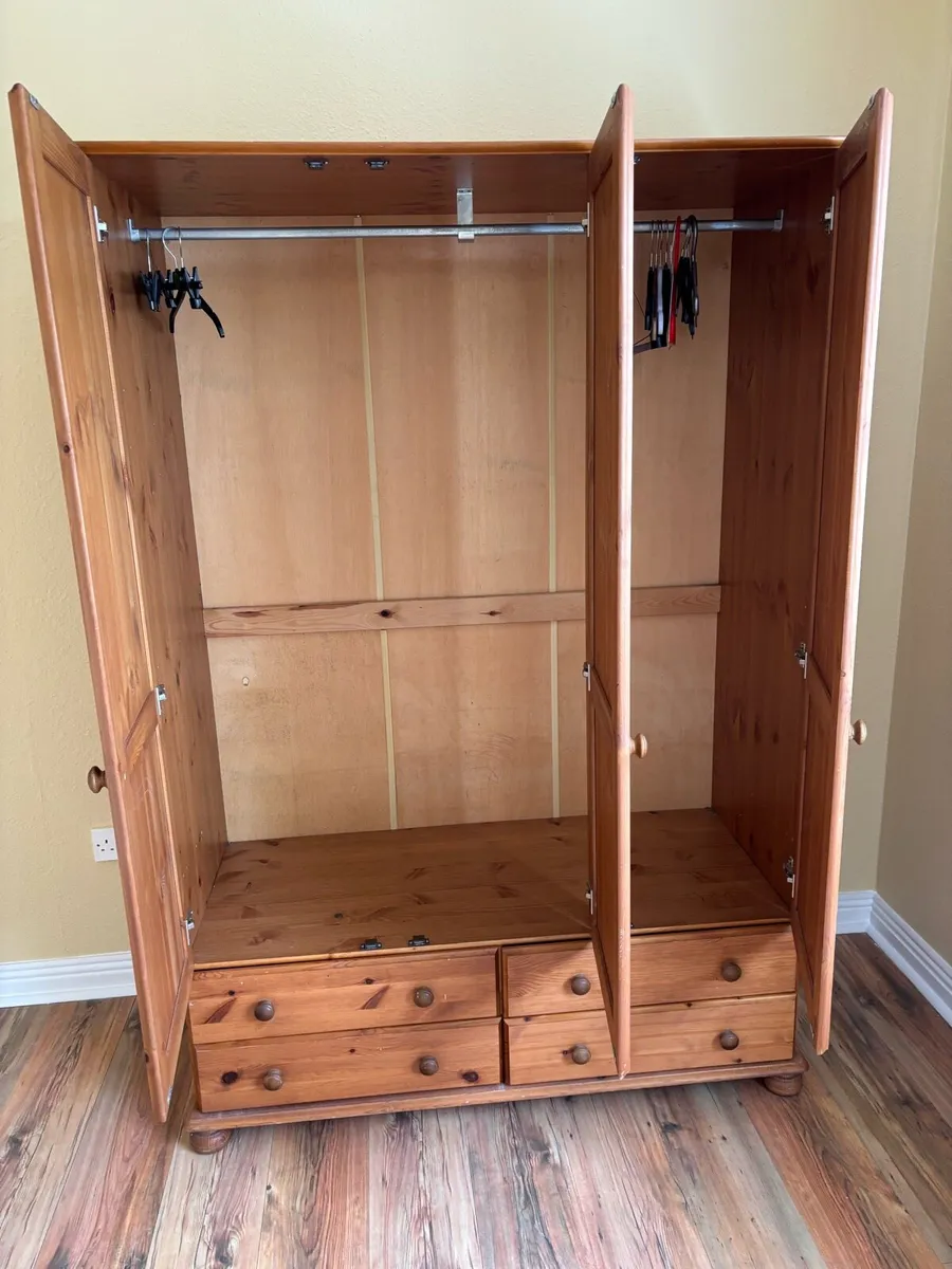 Wardrobes - Image 4