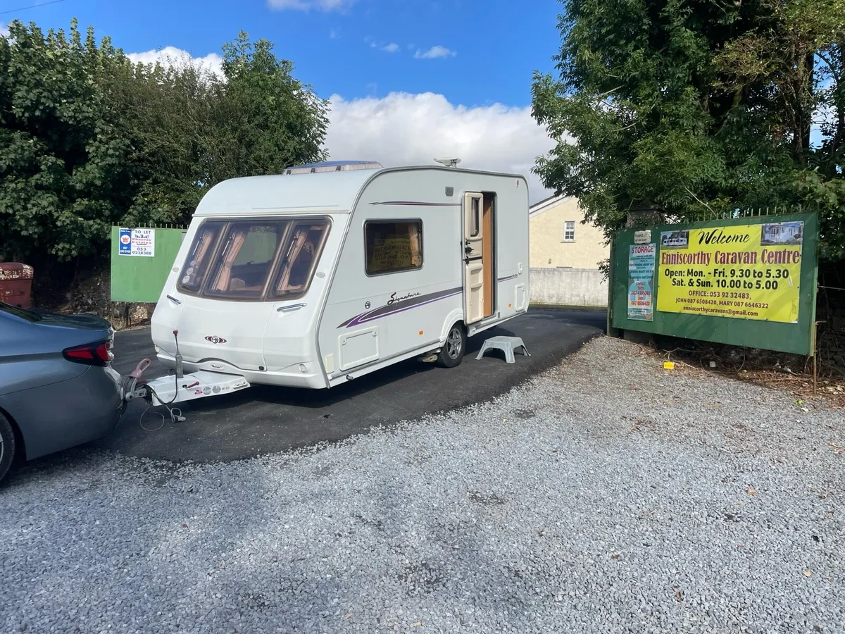 2 berth caravan - Image 1