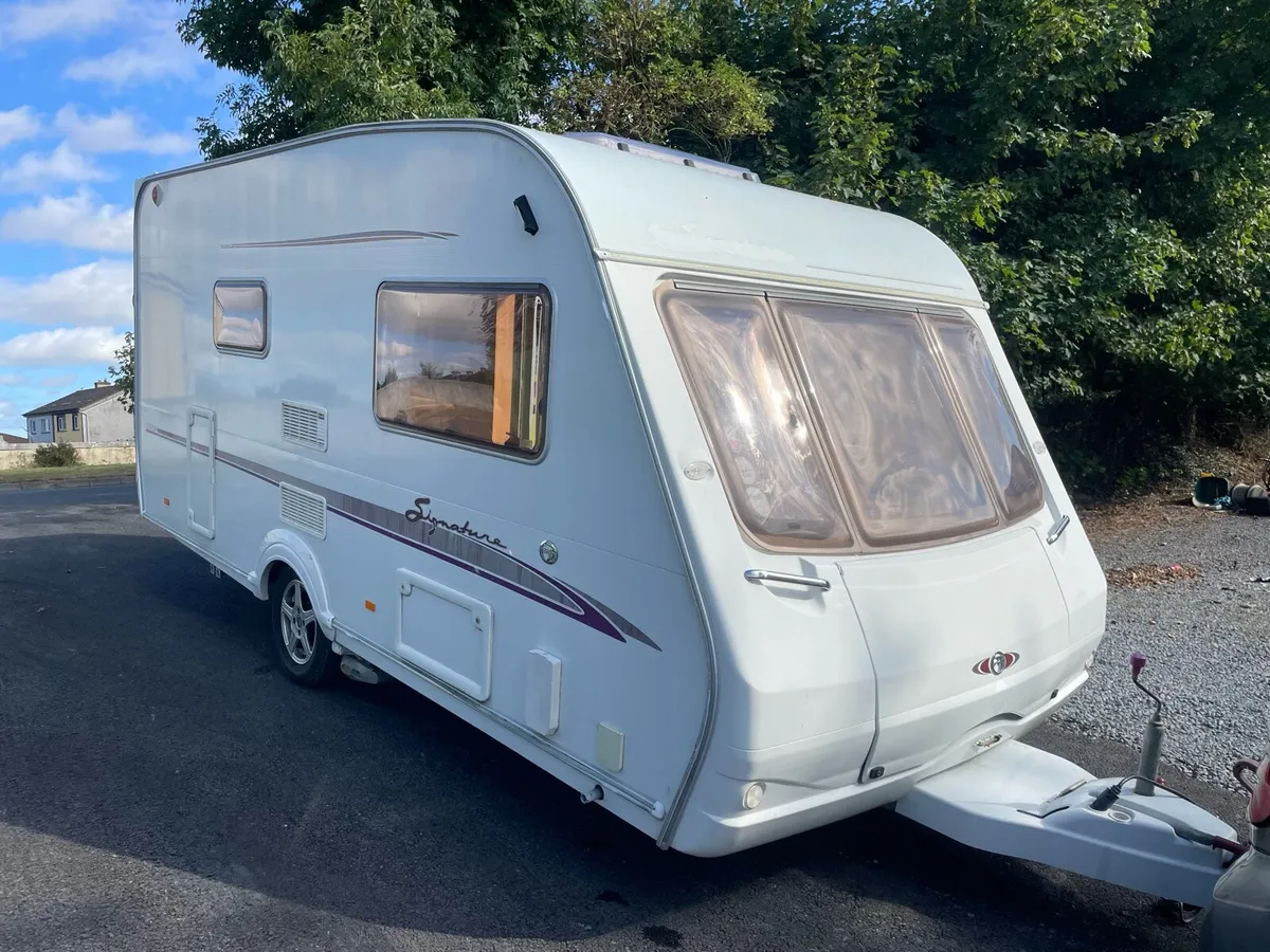 2 berth caravan - Image 2