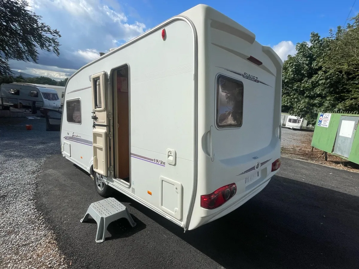 2 berth caravan - Image 4
