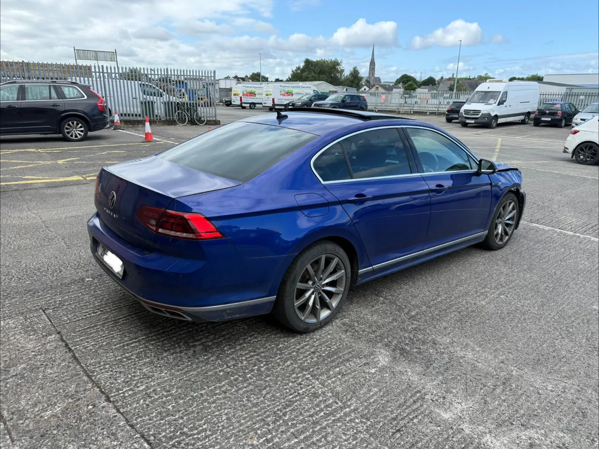 2021 VW PASSAT R-LINE - Image 4
