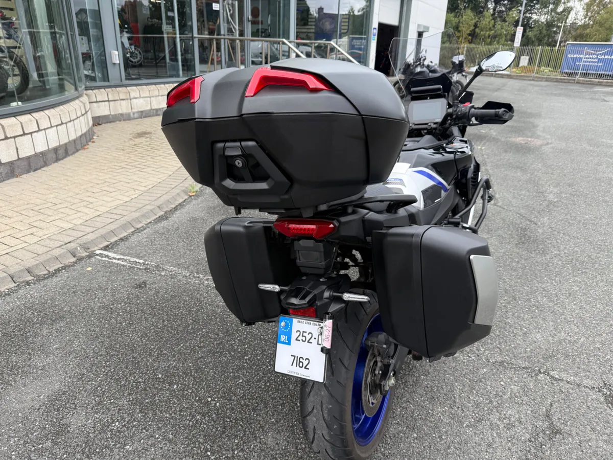 2025 Yamaha Tracer 9 GT + Y AMT - Image 4